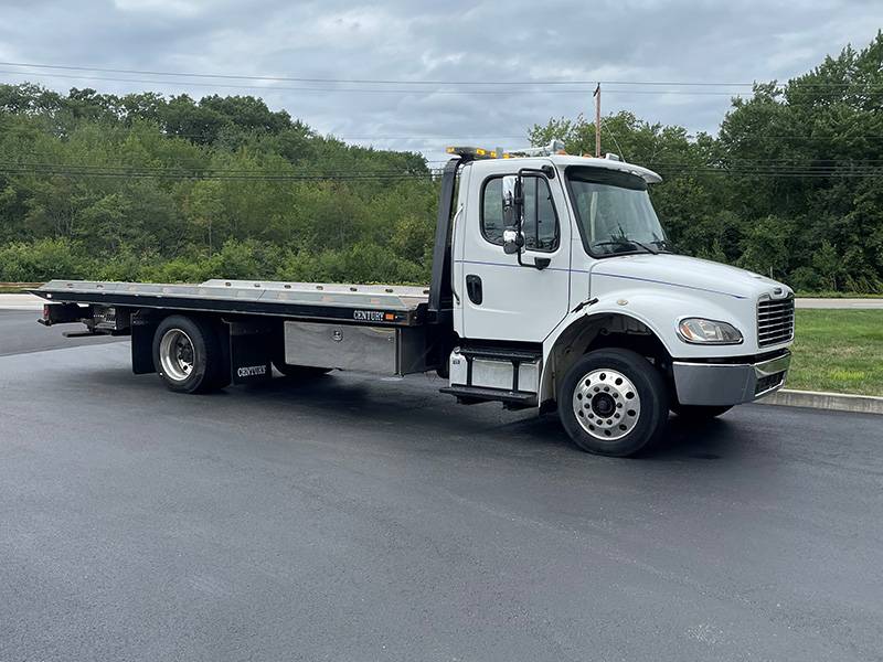 2018 Freightliner M2 White 21' Steel LCG (Key#5207) 1